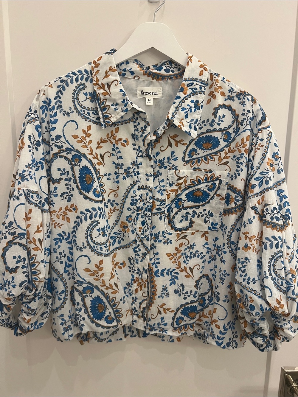 &merci Blue and Gold Paisley Button-Front Blouse
